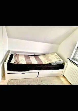 Big In Near Mons Klint With Trampolin * شتايغ